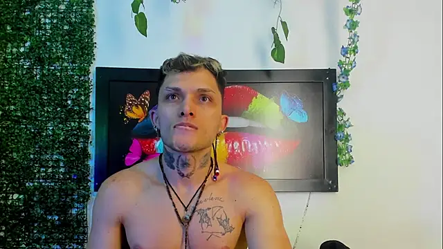 Snapshot of Kieran_kian chatting on 04/24/26, 01:30 Kieran kian online show from 04/24/26, 01:30
