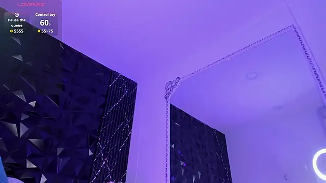 katierouge  online show from 10/29/25, 06:04