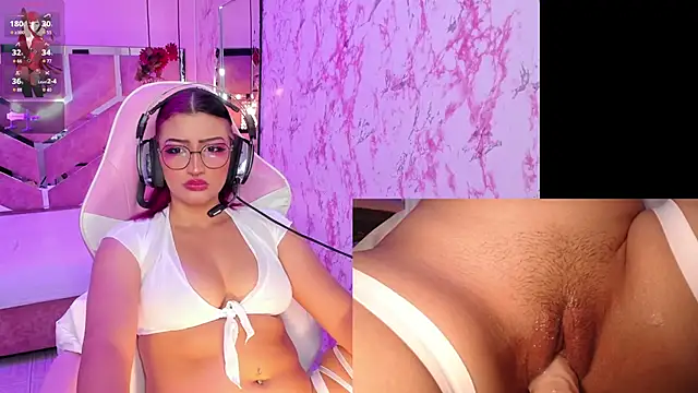 AriaNova  online show from 10/19/25, 01:12