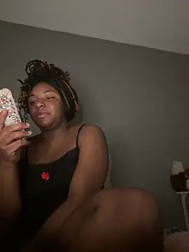 Snapshot of TastyRuby chatting on 11/19/25, 11:54 TastyRuby online show from 11/19/25, 11:54