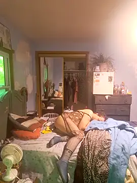 Snapshot of ModernMan381 chatting on 11/03/25, 12:39 ModernMan381 online show from 11/03/25, 12:39