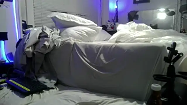 Luv2SuckBWC92 online show from 11/06/25, 11:26