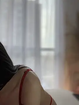 Sofi Leal online show from 10/06/25, 12:02