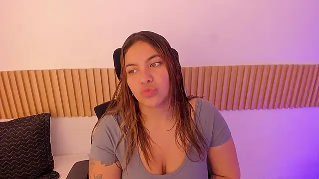 OliviaSweett online show from 10/30/25, 06:52