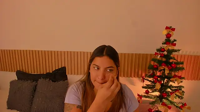 OliviaSweett online show from 11/27/25, 07:49