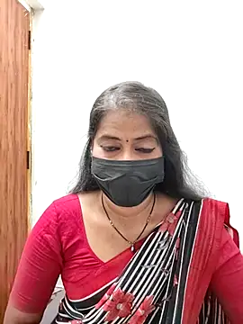 Snapshot of tamil_Sigappu_Roja chatting on 06/06/26, 12:27 tamil Sigappu Roja online show from 06/06/26, 12:27