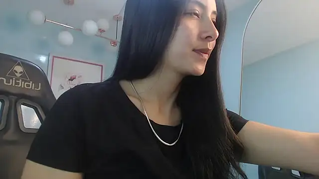 victoria hernandez t  online show from 03/02/26, 01:18