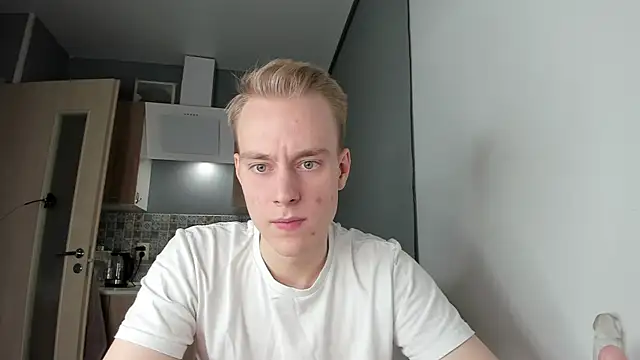 Snapshot of Kevin_Young_Cat chatting on 10/27/25, 02:43 Kevin Young Cat online show from 10/27/25, 02:43