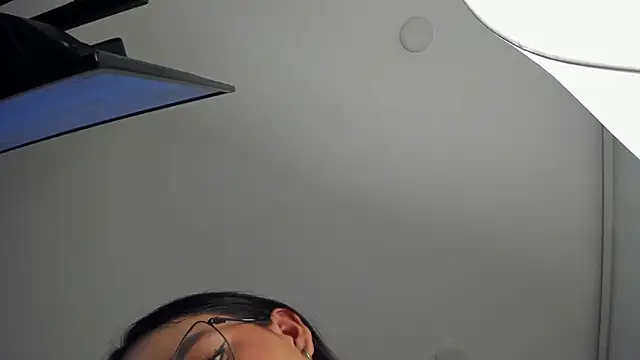 LaurenMitchell1 online show from 10/26/25, 03:34