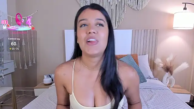 Snapshot of Camila_Bustamante chatting on 03/19/26, 03:49 Camila Bustamante online show from 03/19/26, 03:49