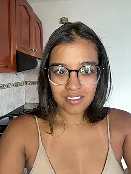 Snapshot of Camila_Bustamante chatting on 03/27/26, 04:18 Camila Bustamante online show from 03/27/26, 04:18