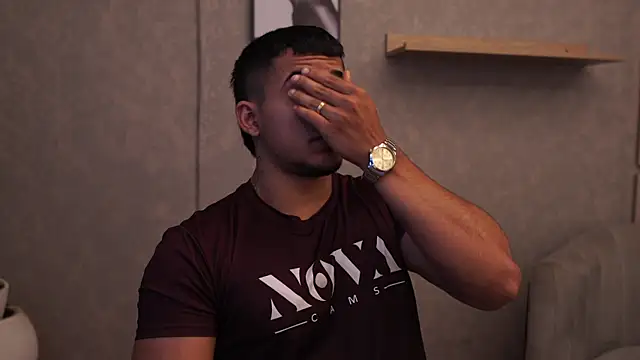 Thiago Valente online show from 04/15/26, 01:29