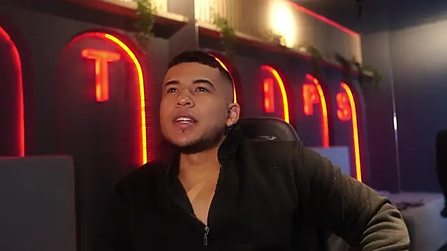 Thiago Valente online show from 04/17/26, 02:09