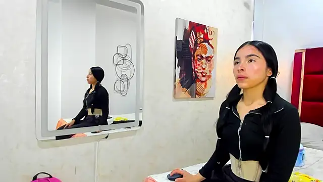 Snapshot of CandySays chatting on 02/08/26, 11:24 CandySays online show from 02/08/26, 11:24