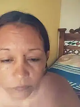 marinita13 online show from 01/12/26, 04:45