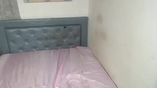 sarah aguilar online show from 10/23/25, 06:17