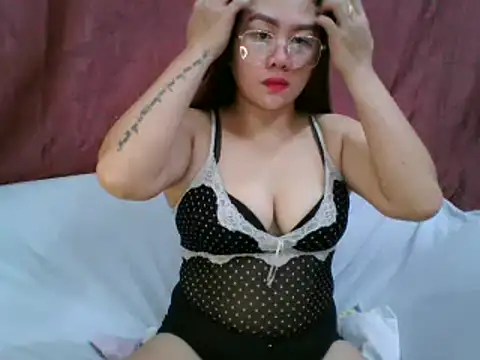 WildPussy4uxx online show from 10/04/25, 05:11