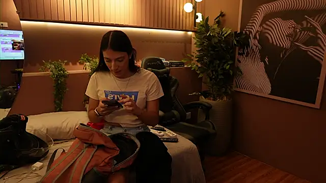 Ariaa Isabell online show from 09/23/25, 06:11