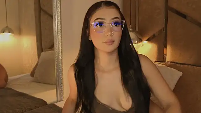 scarlethlux online show from 06/18/26, 05:51