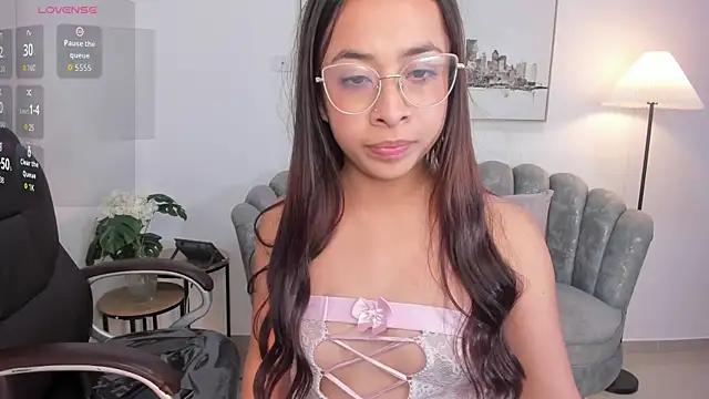 July Adams online show from 06/04/26, 03:23