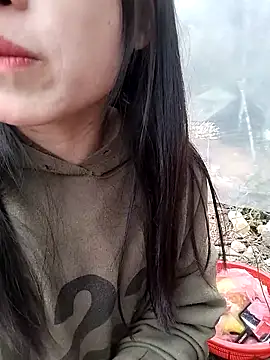 Tiyir597 online show from 12/17/25, 03:23