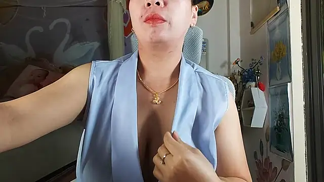lyly asian online show from 07/17/26, 10:14
