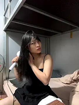 Snapshot of Phayphay77 chatting on 09/19/25, 03:45 Phayphay77 online show from 09/19/25, 03:45