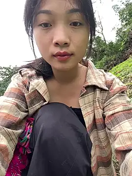 Snapshot of Phayphay77 chatting on 11/07/25, 12:21 Phayphay77 online show from 11/07/25, 12:21