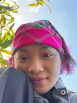 Snapshot of Phayphay77 chatting on 11/15/25, 08:22 Phayphay77 online show from 11/15/25, 08:22