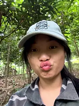 Snapshot of Phayphay77 chatting on 11/17/25, 02:50 Phayphay77 online show from 11/17/25, 02:50