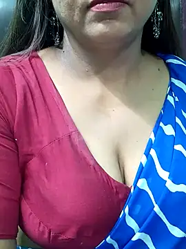 Snapshot of Bhanu-Sharma chatting on 07/14/26, 05:23 Bhanu-Sharma online show from 07/14/26, 05:23