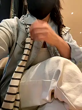 xiao-mo520 online show from 11/02/25, 10:39