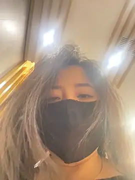 xiao-mo520 online show from 11/08/25, 10:48