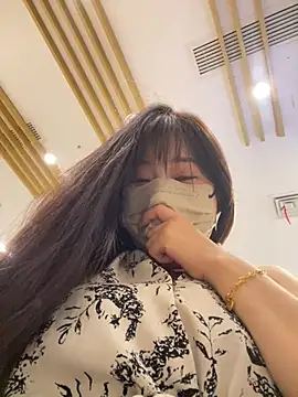 xiao-mo520 online show from 05/17/26, 11:28