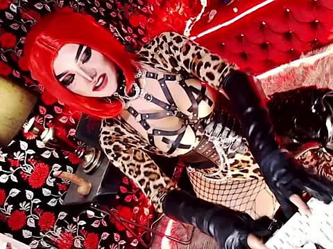 hail ur queenx online show from 01/17/26, 07:50