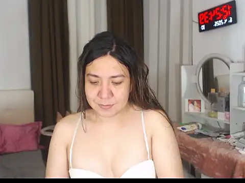 stellahugeX online show from 04/05/26, 04:26