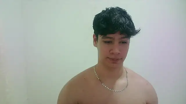 Snapshot of zeus_181 chatting on 05/05/26, 03:36 zeus 181 online show from 05/05/26, 03:36