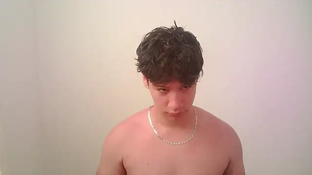 Snapshot of zeus_181 chatting on 05/11/26, 03:51 zeus 181 online show from 05/11/26, 03:51