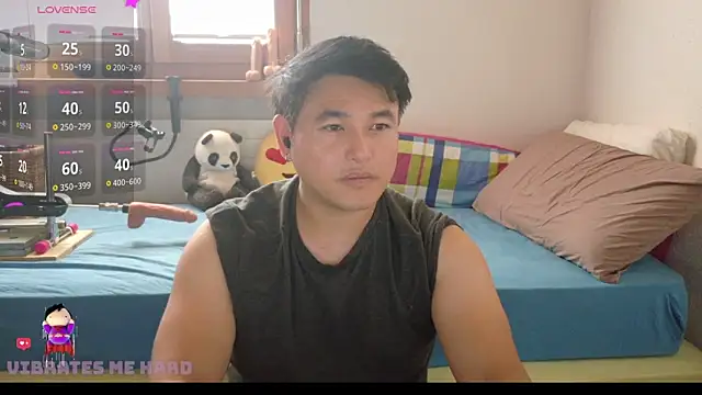 Snapshot of AsianBoy_WhiteDaddy chatting on 09/20/25, 01:56 AsianBoy WhiteDaddy online show from 09/20/25, 01:56