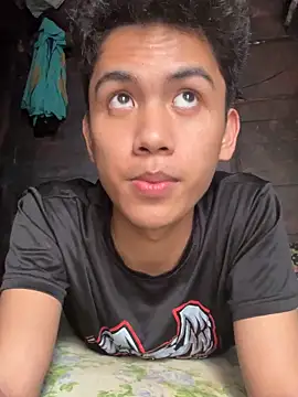 Demure Asian143 online show from 09/26/25, 06:39