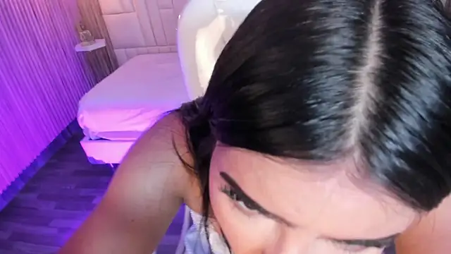 LovelyEyesx online show from 02/06/26, 05:16