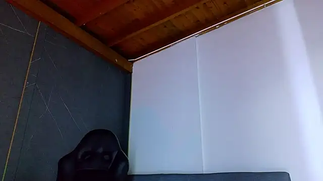 Snapshot of ALANNFERRER chatting on 02/03/26, 10:09 ALANNFERRER online show from 02/03/26, 10:09