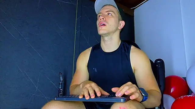 Snapshot of ALANNFERRER chatting on 02/14/26, 10:12 ALANNFERRER online show from 02/14/26, 10:12