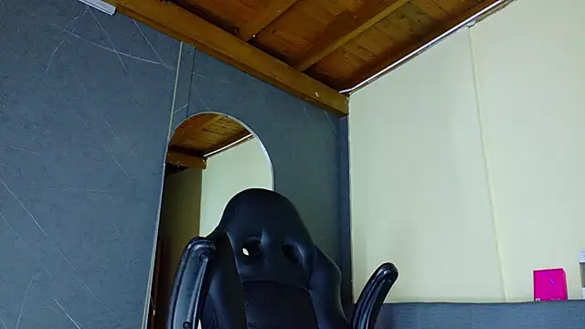 Snapshot of ALANNFERRER chatting on 02/28/26, 10:16 ALANNFERRER online show from 02/28/26, 10:16