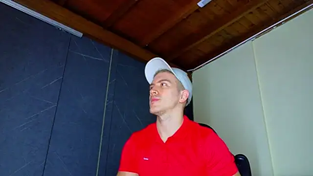 Snapshot of ALANNFERRER chatting on 03/02/26, 10:11 ALANNFERRER online show from 03/02/26, 10:11