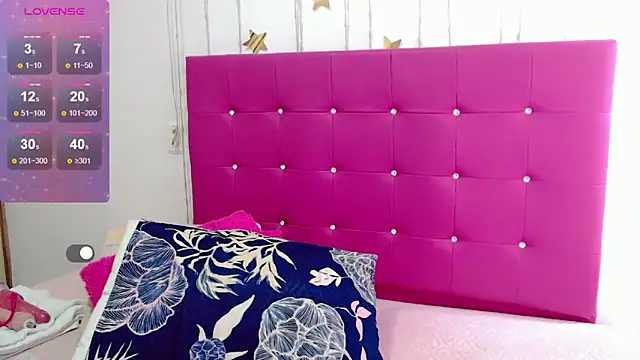 sara arias00 online show from 01/06/26, 01:37