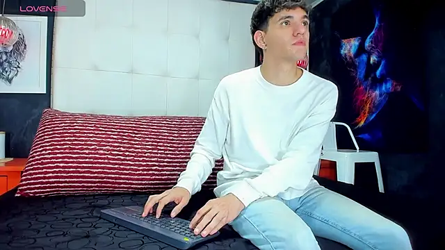 Matteo12  online show from 09/19/25, 04:47