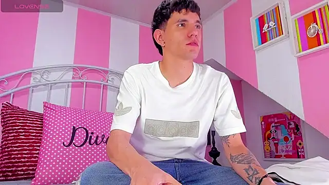 Matteo12  online show from 10/08/25, 09:12