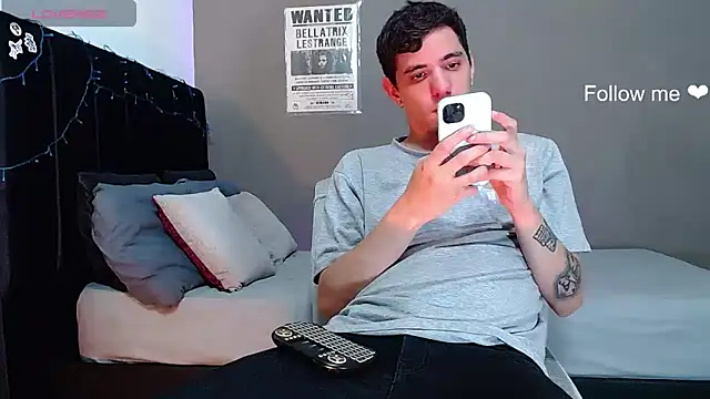 Matteo12  online show from 12/21/25, 04:52