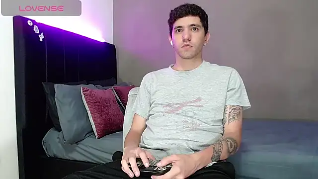 Matteo12  online show from 02/22/26, 03:40